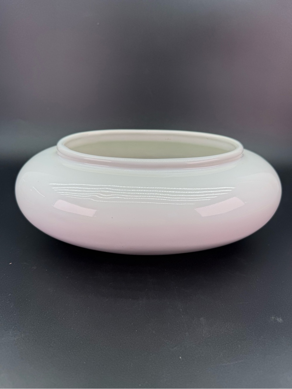 Vintage 80’s Haegar Pottery Glossy White 
Flying Saucer Style Planter